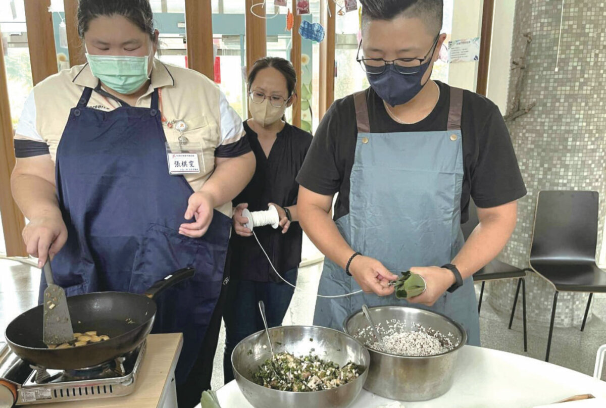 食療香草園藝人員培訓。(圖片來源/戴淨妍、永信基金會)
