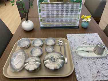 KB Golden Life Care 使用的餐具。（攝影/侒可傳媒）
