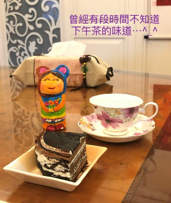 玩偶工作坊的學員將玩偶成品與生活結合。(攝影/高鈺鈴)
