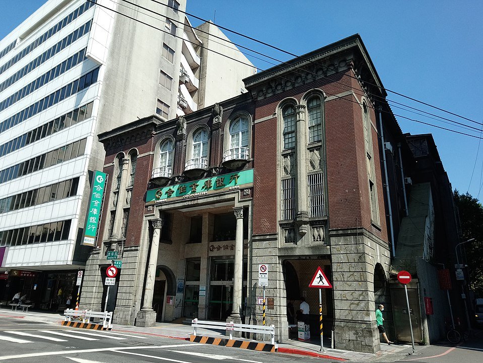 銀行成為長照情報新據點  合庫與家總打造跨界創新服務