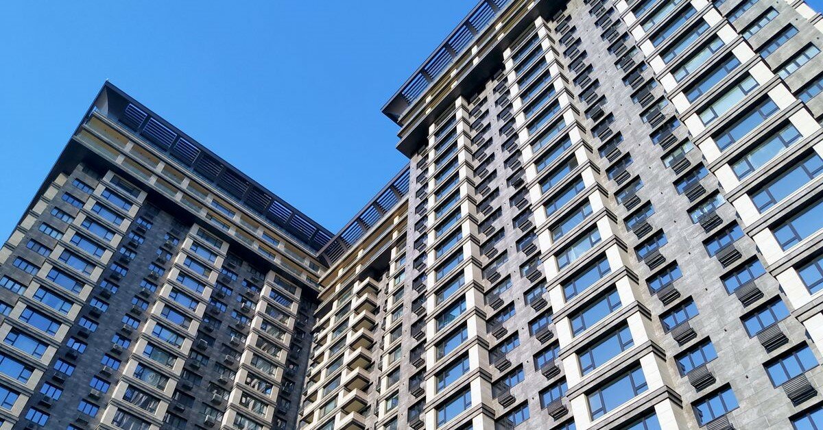 【湯傑郎專欄】別讓地目成為高齡居住的高牆：從土城聲寶、新板傑仕堡，重寫土地紅利分配規則