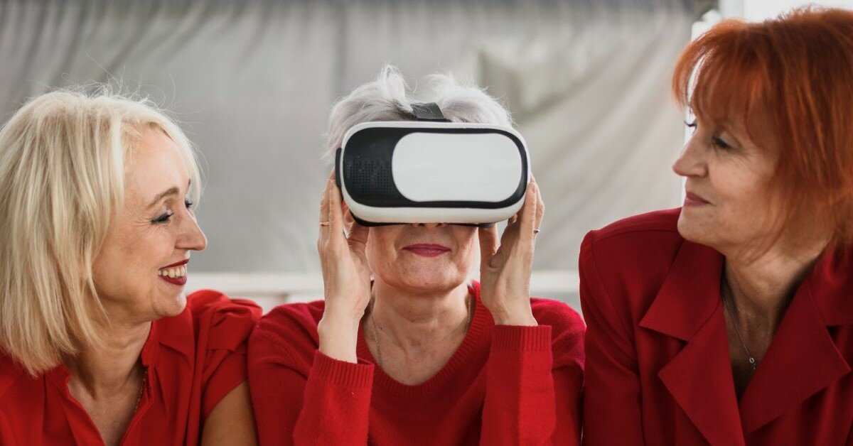 【護理師公會全聯會專欄】VR模擬理解長輩處境　 設計高齡活動更全面