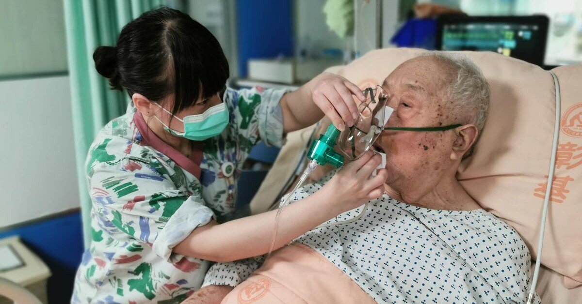 【黃龍冠專欄】以人性尊嚴觀點評析住宿機構照顧品質獎勵計畫其智慧照顧與系統科技之運用